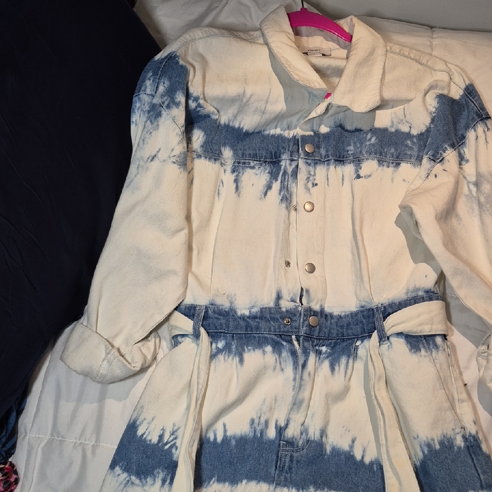 Forever 21 Cream and Gray Denim Jacket